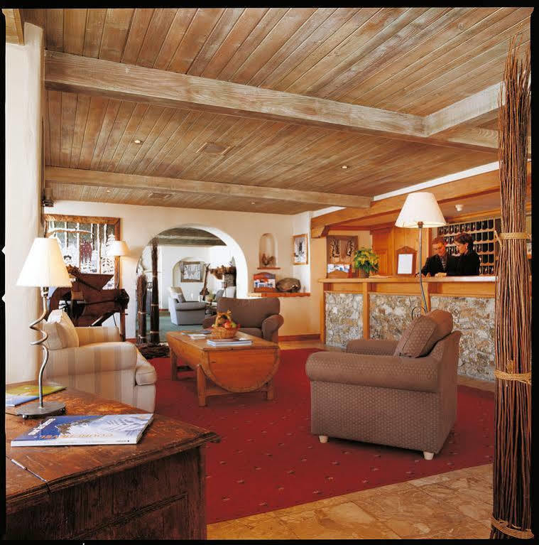 Grand Hotel Au Rond Point Des Pistes Courchevel Exterior photo