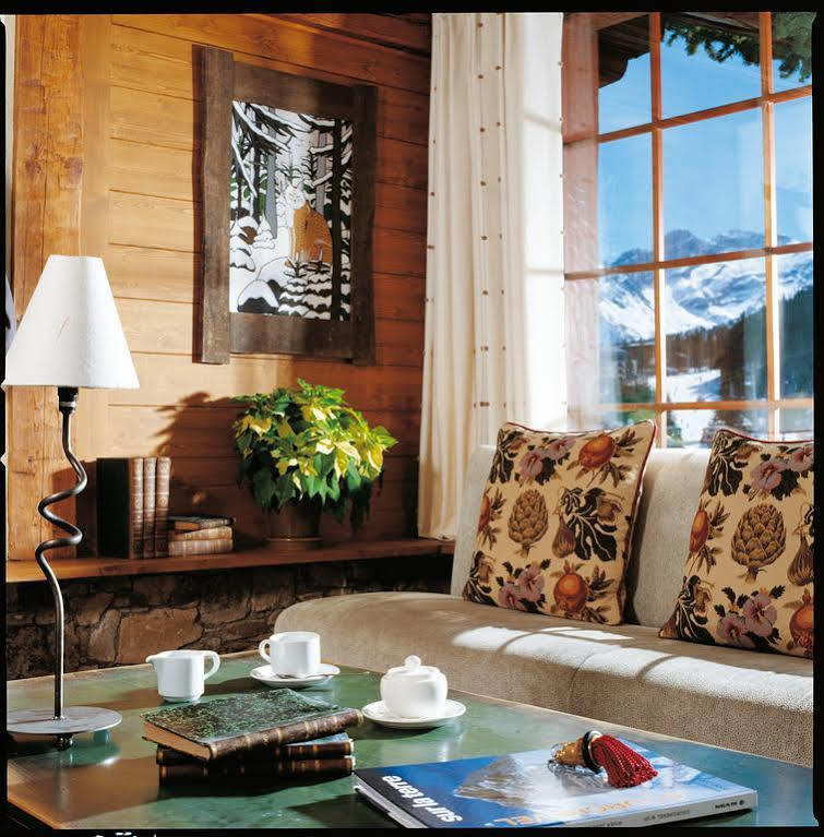 Grand Hotel Au Rond Point Des Pistes Courchevel Exterior photo